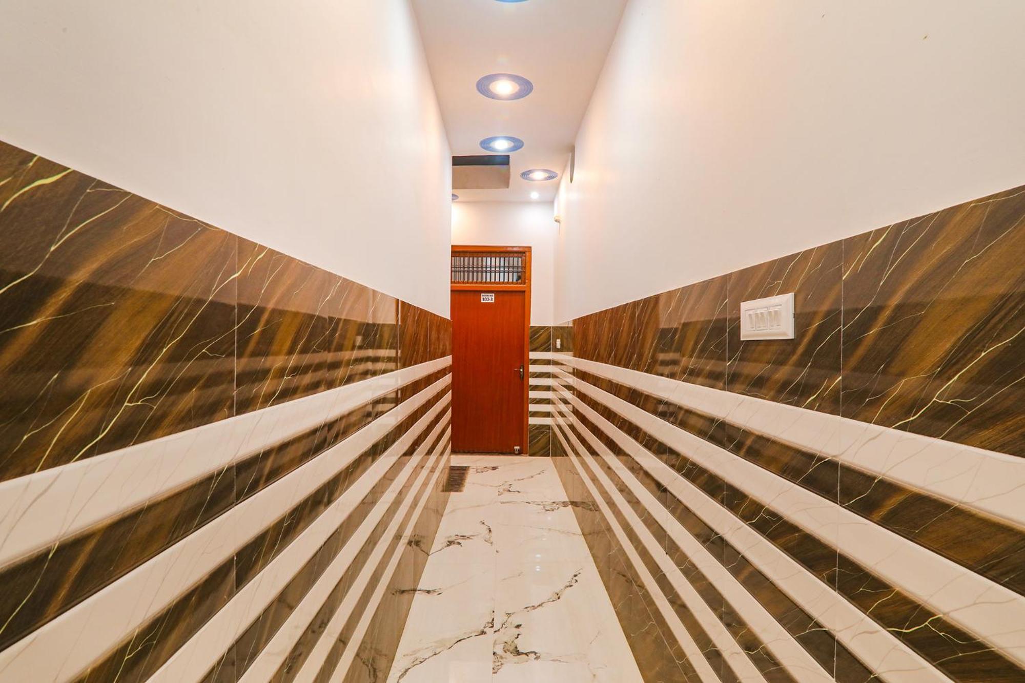Fabexpress Shree Siya Raman - 500M From Shri Ram Janam Bhumi Hotel Ayodhya Exterior foto